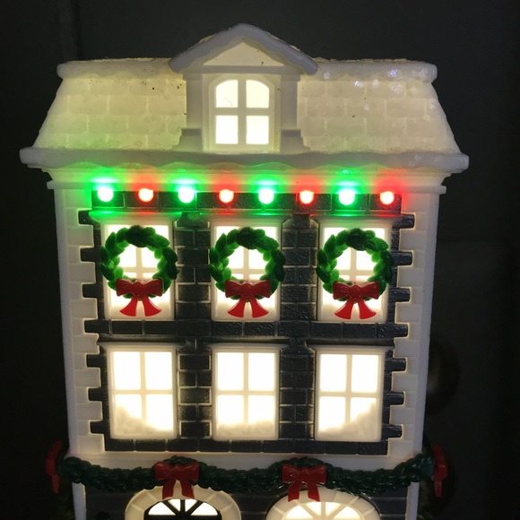 Holiday wallflowers plug in fragrance Bath and Bodyworks Victorian projection - Picture 4 of 14